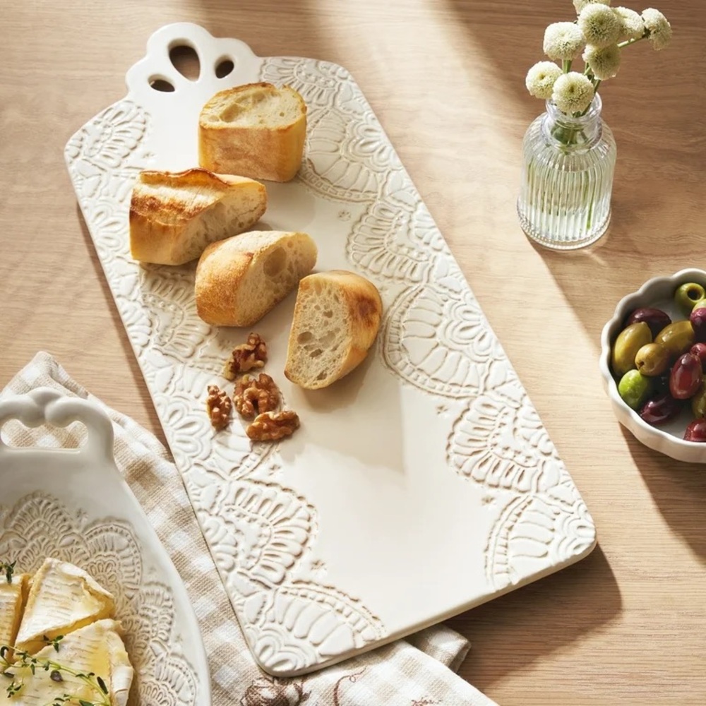 2025 🌺 New Pioneer Woman Vintage Lace Bread Serving Board Platter Tray